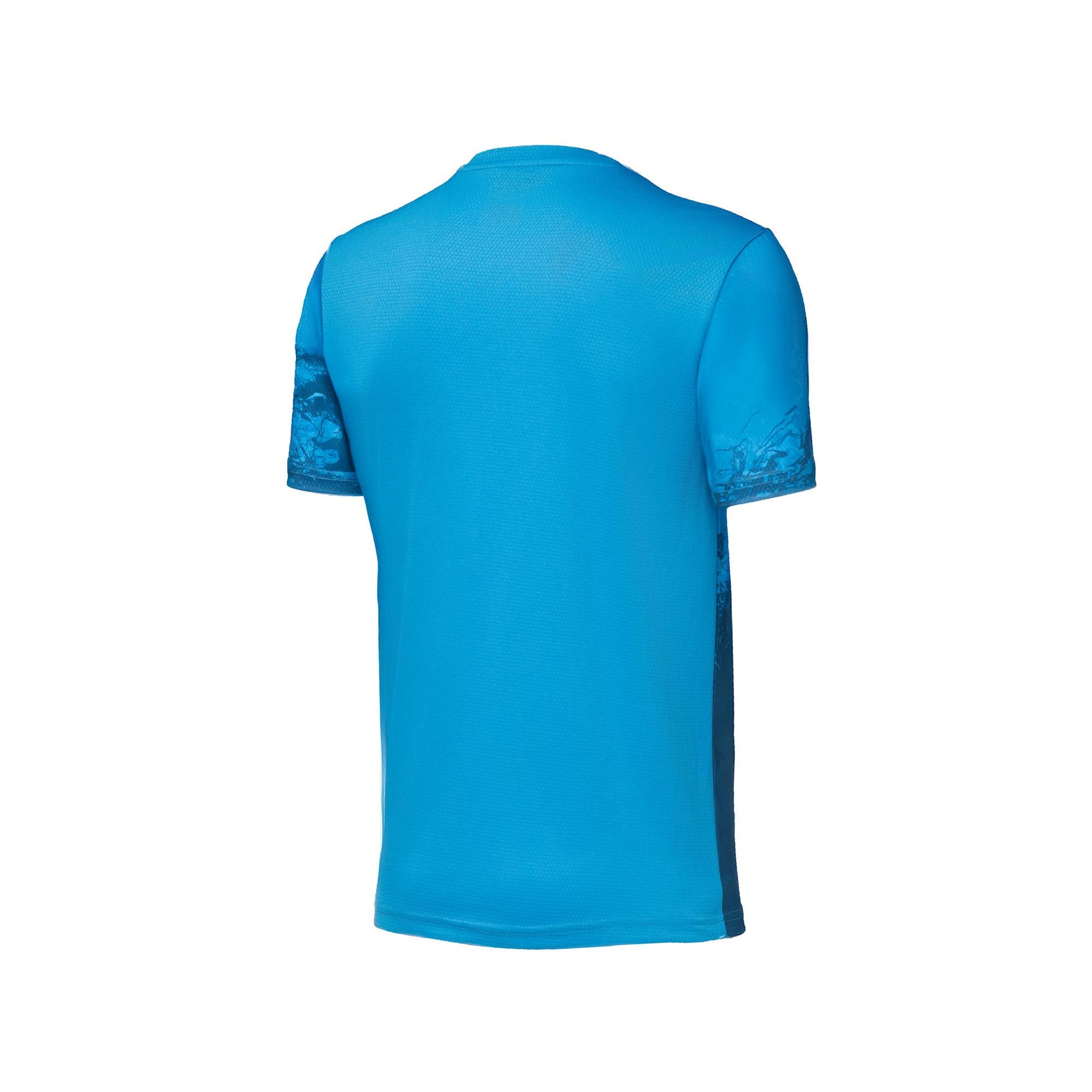 BRILLIANT BLUE
