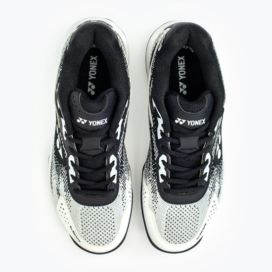 WHITE / BLACK