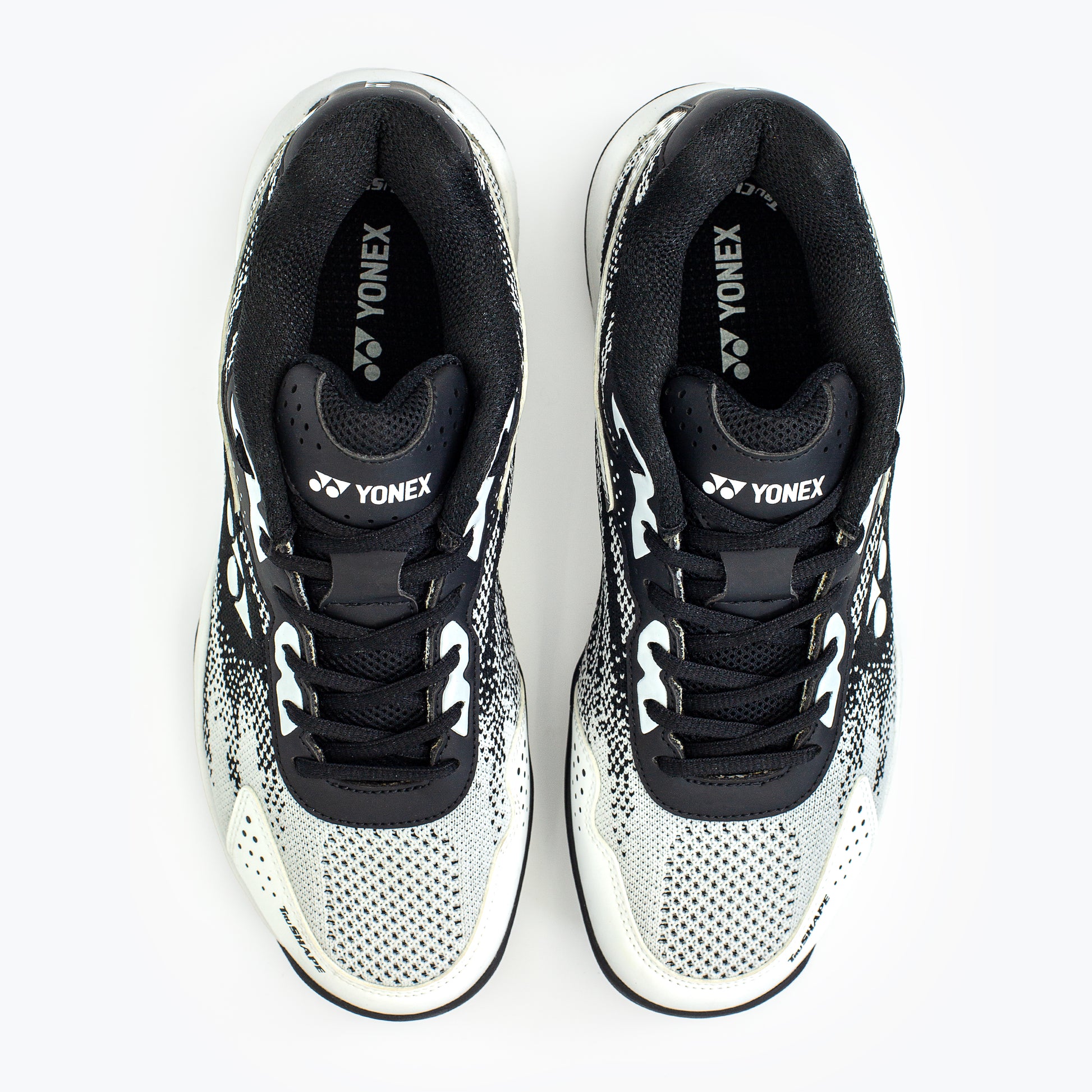 WHITE / BLACK