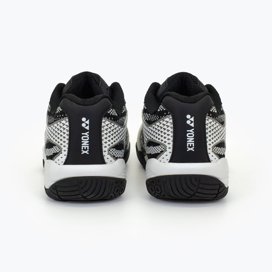 WHITE / BLACK
