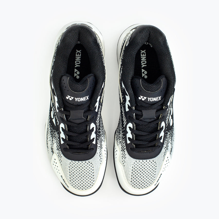 WHITE / BLACK